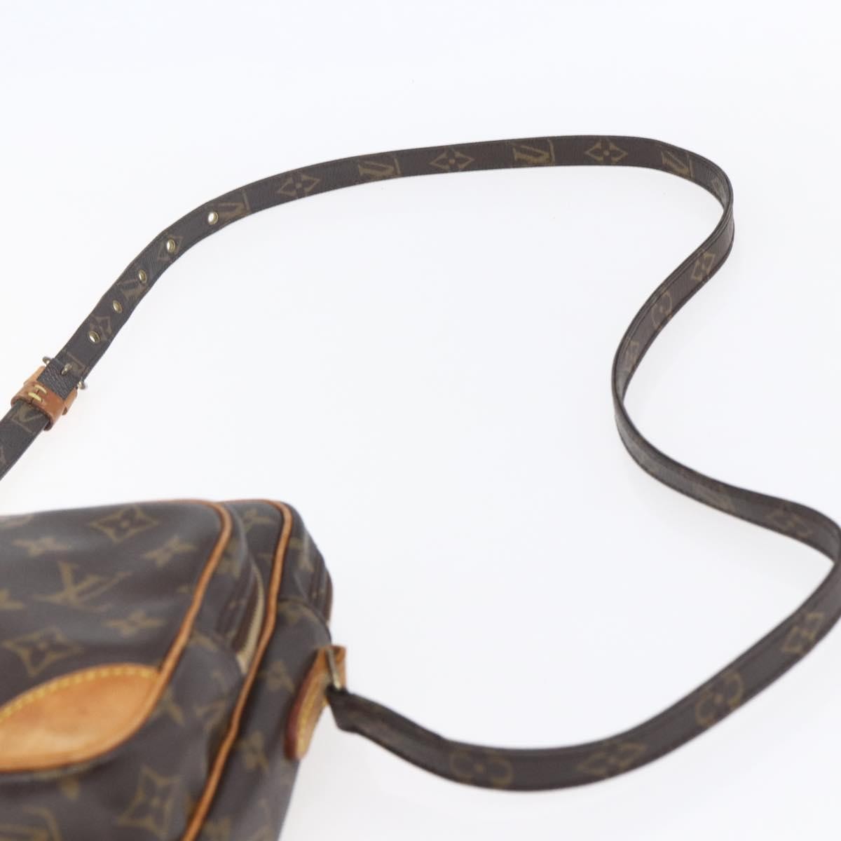 Louis Vuitton Amazone Bag Monogram Canvas Brown Canvas Shoulder Bag Bag (Pre-Owned)
