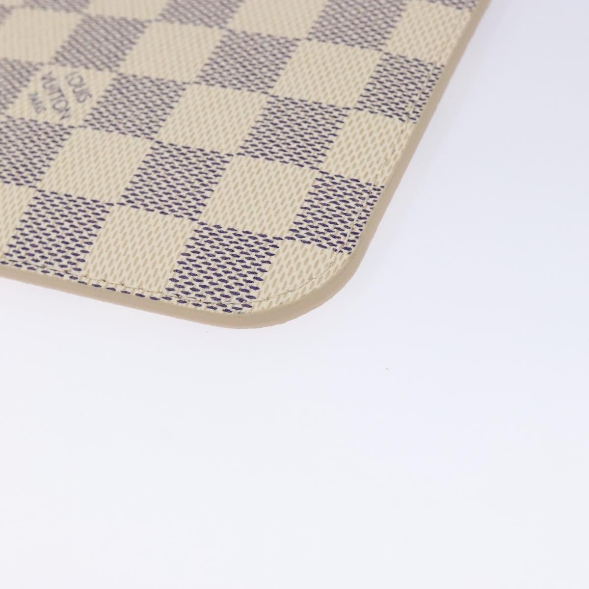 Louis Vuitton Neverfull Pochette Damier White Canvas Bag (Pre-Owned)