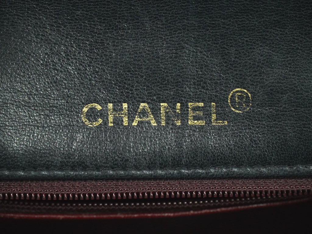 Chanel Vintage Square Classic Single Flap Bag Quilted Leather Black Leather Handbag (Pre-Owned)