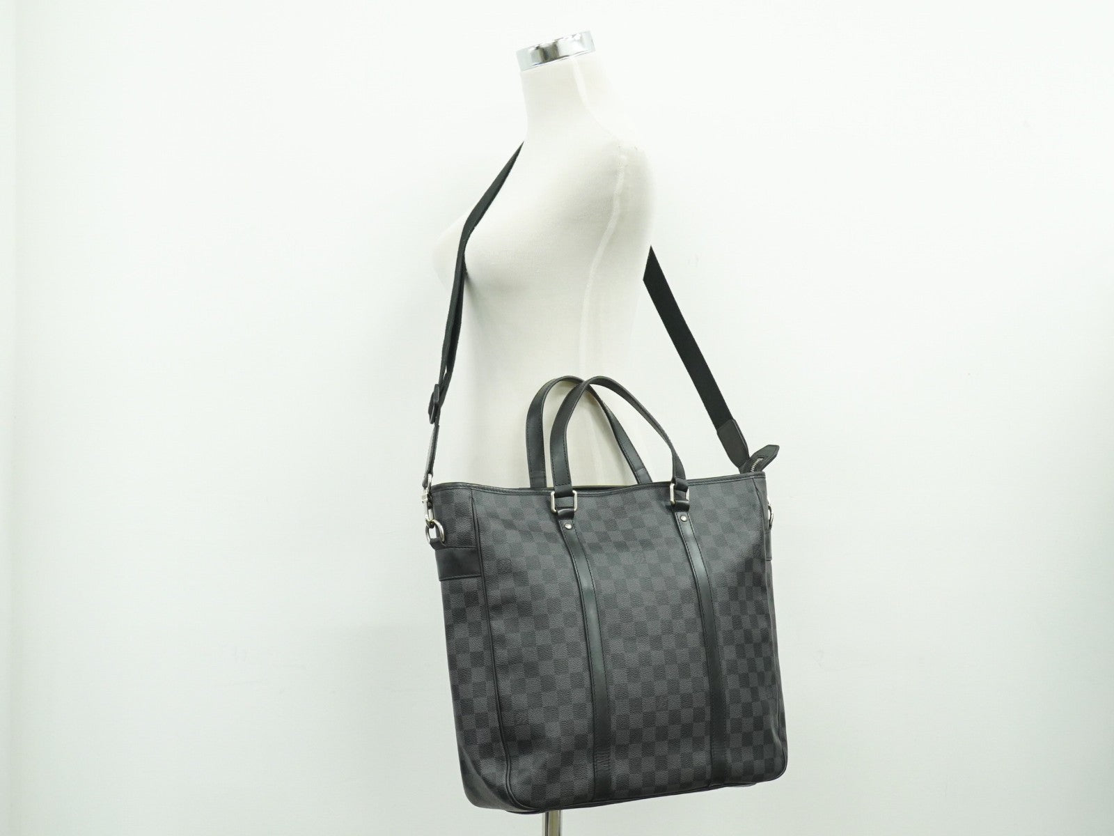 Louis Vuitton Tadao Handbag Damier Graphite Black Canvas Tote Bag Bag (Pre-Owned)