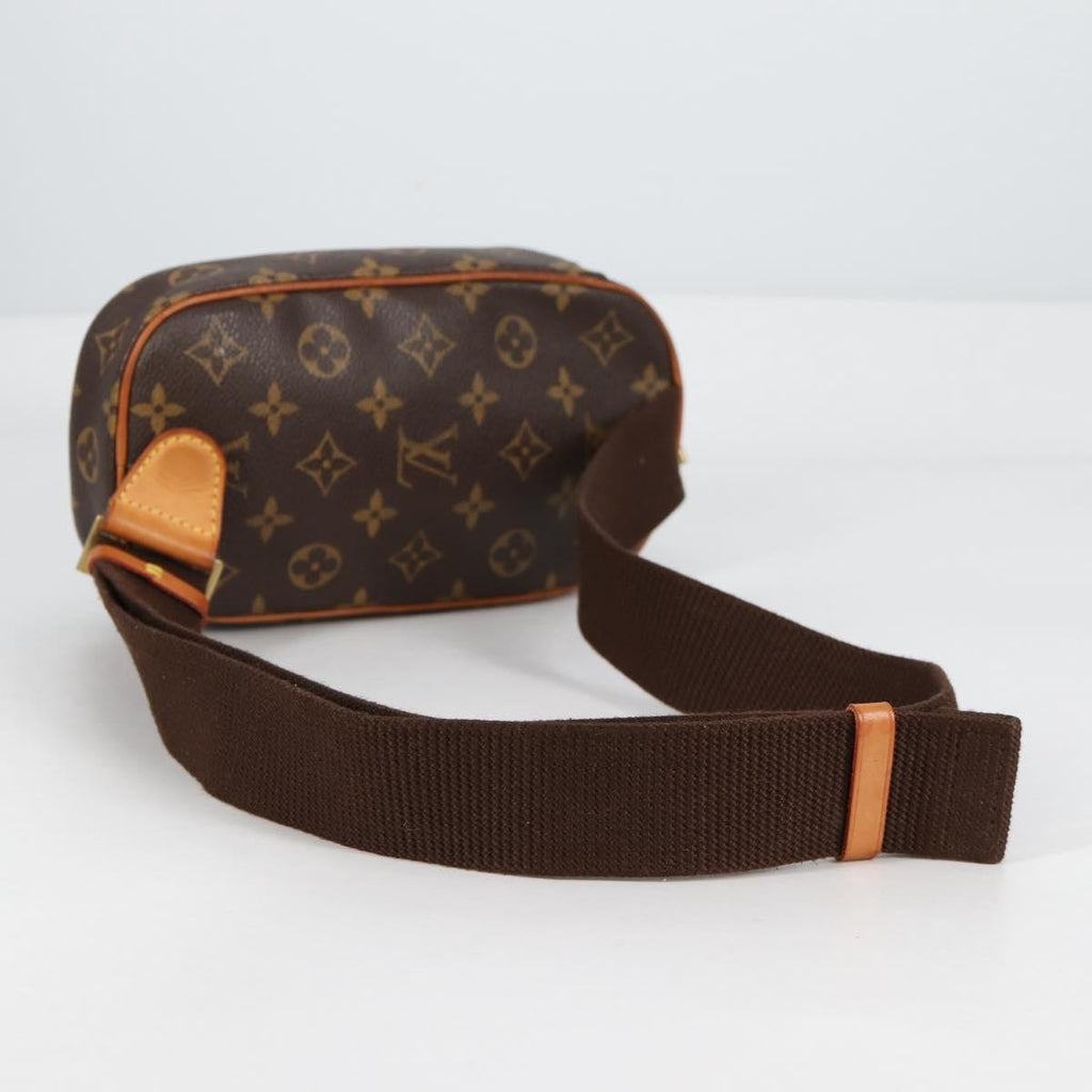 Louis Vuitton Pochette Gange Monogram Canvas Brown Canvas Bag (Pre-Owned)