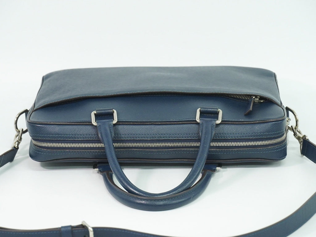 Louis Vuitton Porte-Documents Business Bag Taiga Leather Navy Leather Briefcase Bag (Pre-Owned)