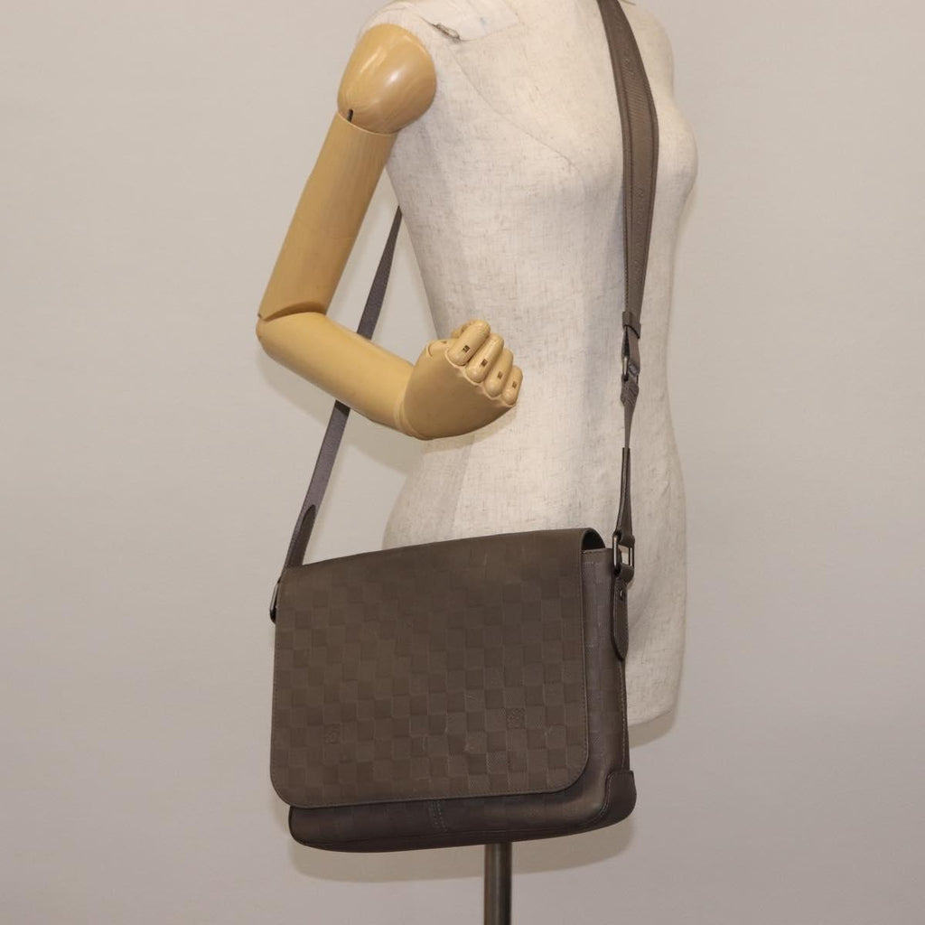 Louis Vuitton District Messenger Bag Damier Infini Leather Gray Leather Shoulder Bag Bag (Pre-Owned)