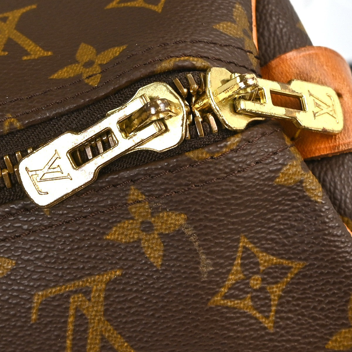 Louis Vuitton Keepall Bag Monogram Canvas Brown Canvas Travel Bag Bag (Pre-Owned)