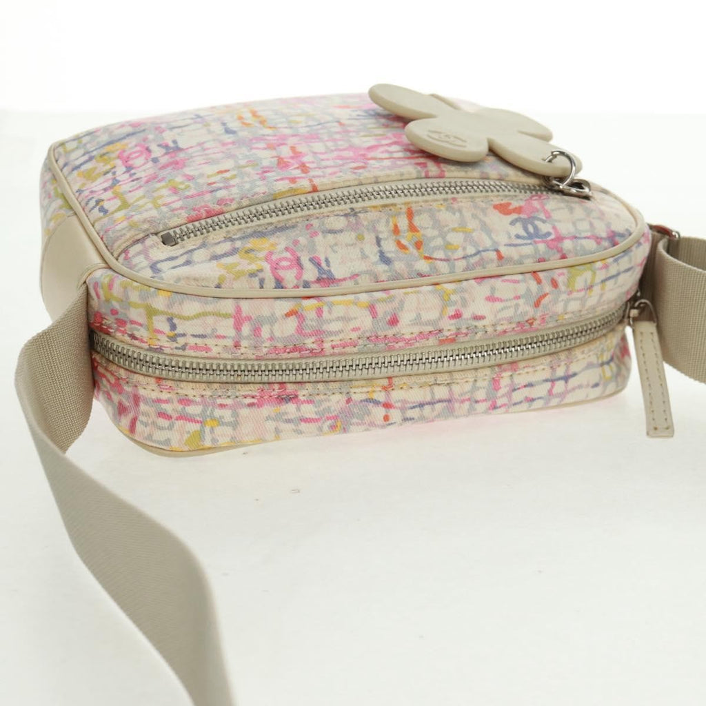 Chanel Vintage Clover Camera Bag Printed Canvas Multicolour Canvas Shoulder Bag Bag (Pre-Owned)