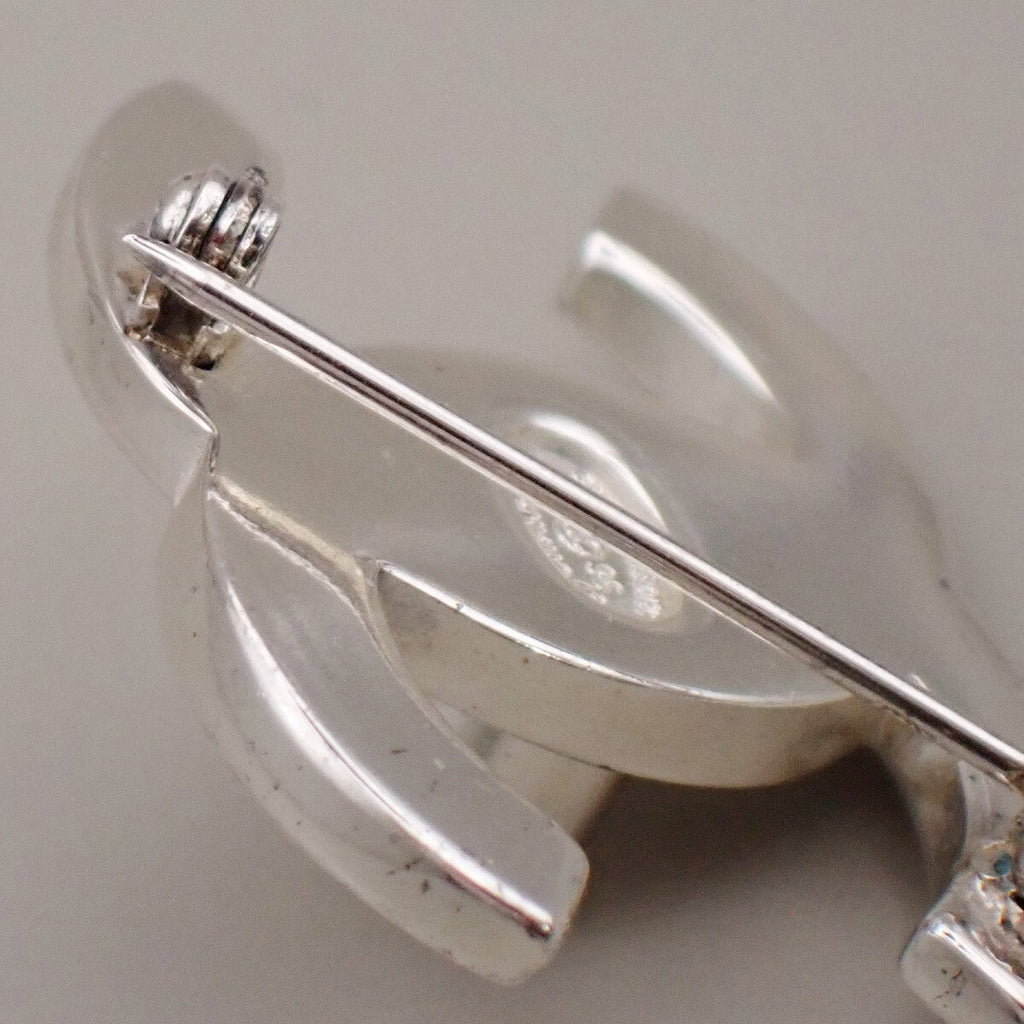 Chanel Vintage Cc Turnlock Brooch Metal Silver Silver_Plated Brooch Jewelry (Pre-Owned)