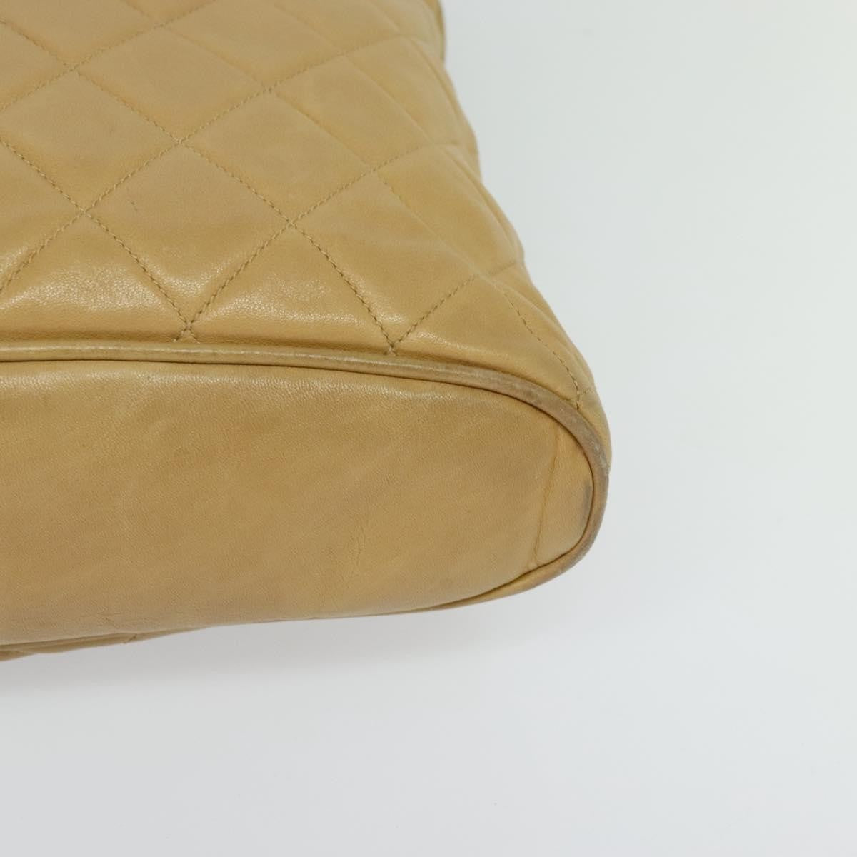 Chanel Vintage Shoulder Bag Leather Beige Leather Shoulder Bag Bag (Pre-Owned)