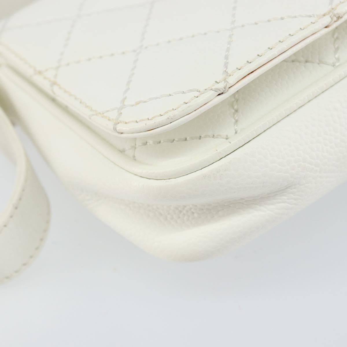 Chanel Vintage Timeless Cc Adjustable Shoulder Bag Quilted Calfskin White Leather Shoulder Bag Bag (Pre-Owned)