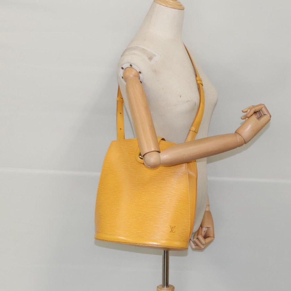 Louis Vuitton Cluny Shoulder Bag Epi Leather Yellow Leather Shoulder Bag Bag (Pre-Owned)