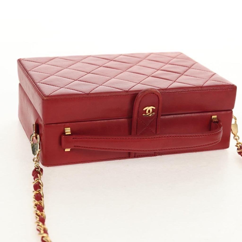 Chanel Matelasse Chain Shoulder Bag Leather Red Leather Shoulder Bag Bag (Pre-Owned)