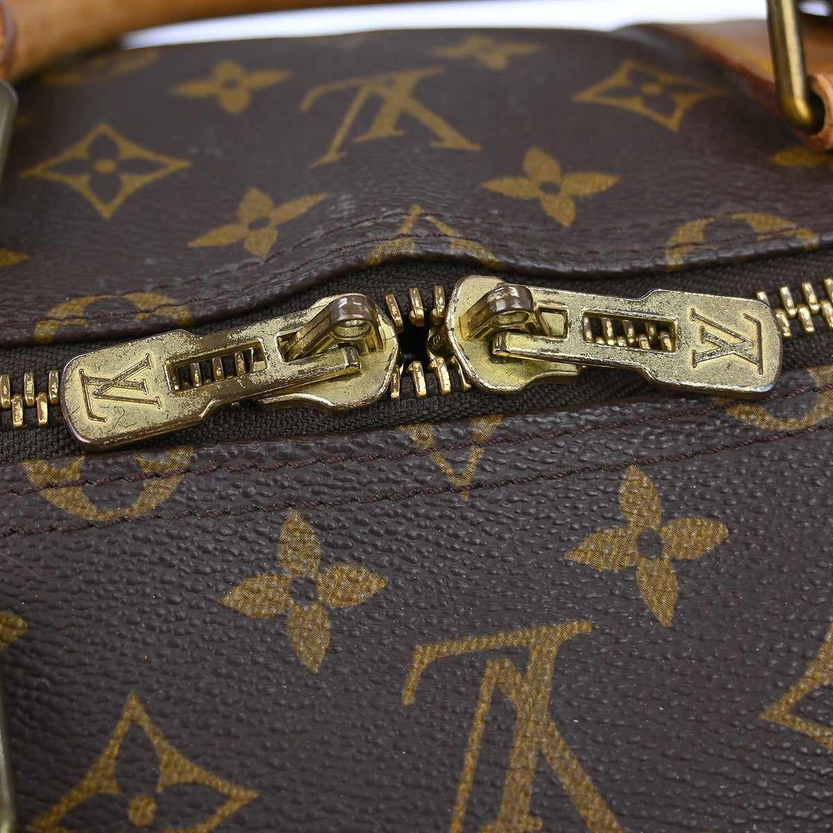 Louis Vuitton Keepall Bag Monogram Canvas Brown Canvas Travel Bag Bag (Pre-Owned)