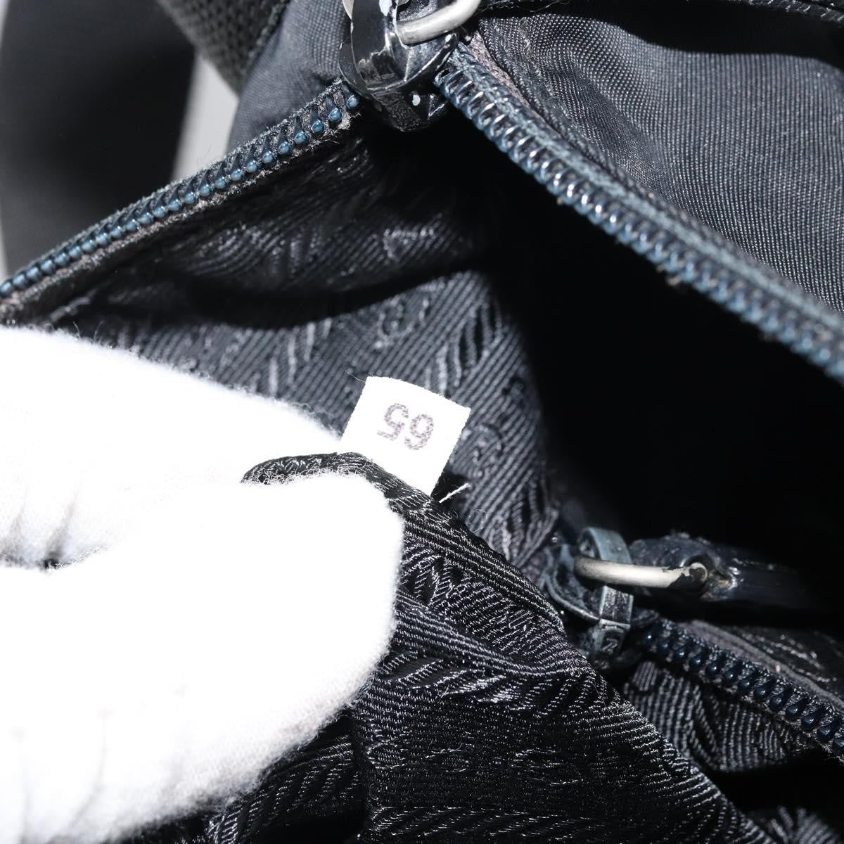 Prada Front Zip Messenger Bag Tessuto Black Nylon Shoulder Bag Bag (Pre-Owned)