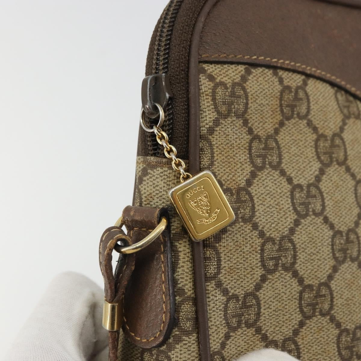Gucci Gg Supreme Shoulder Bag Canvas Beige Canvas Handbag (Pre-Owned)