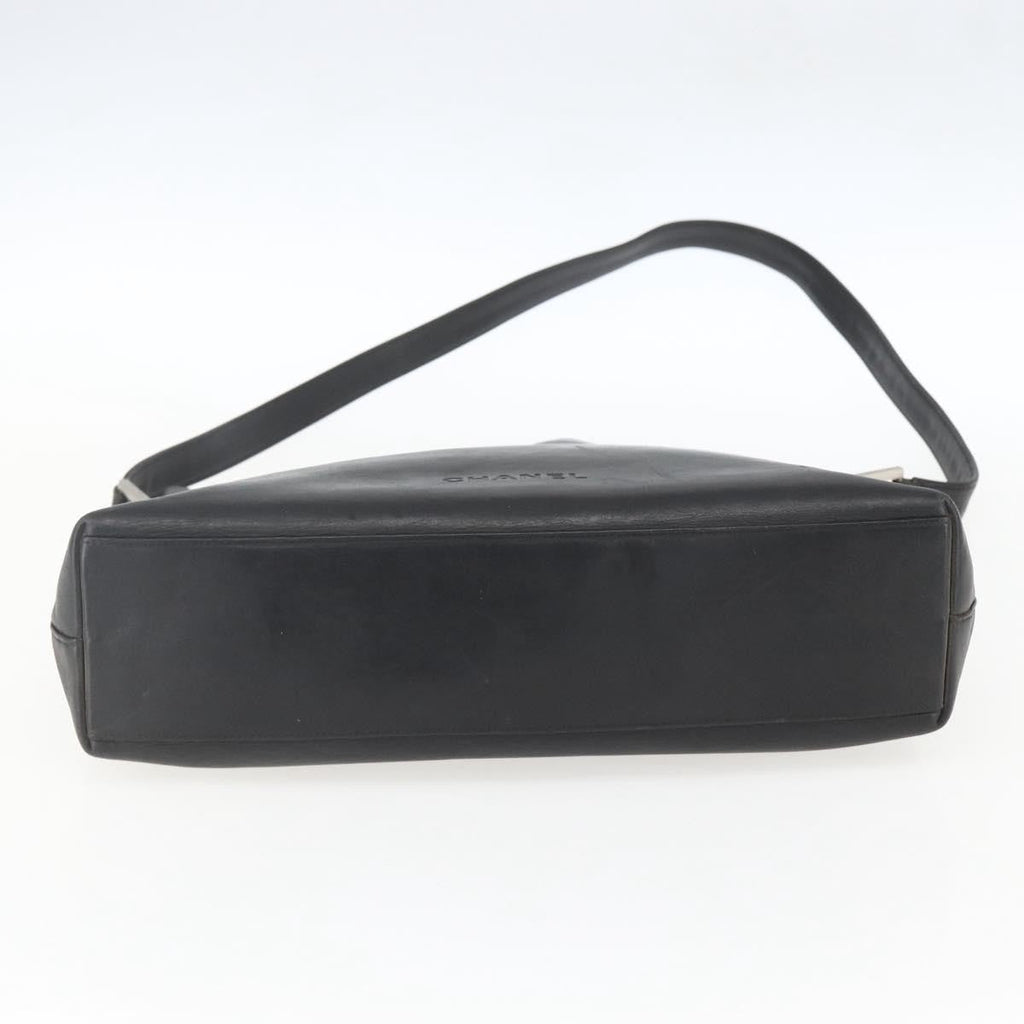 Chanel Vintage Shoulder Bag Leather Black Leather Shoulder Bag Bag (Pre-Owned)