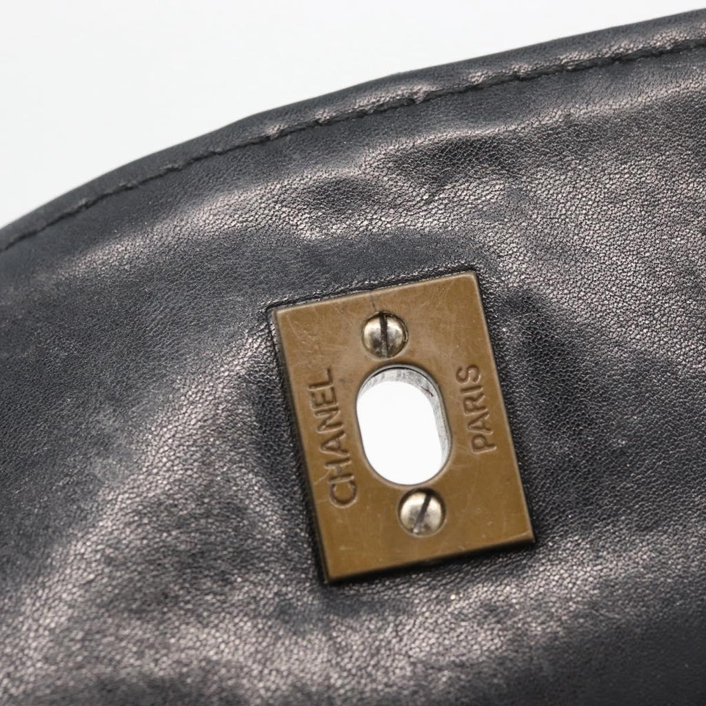 Chanel Chanel Matelassé Cuir Noir Black Leather Black Leather Handbag (Pre-Owned)