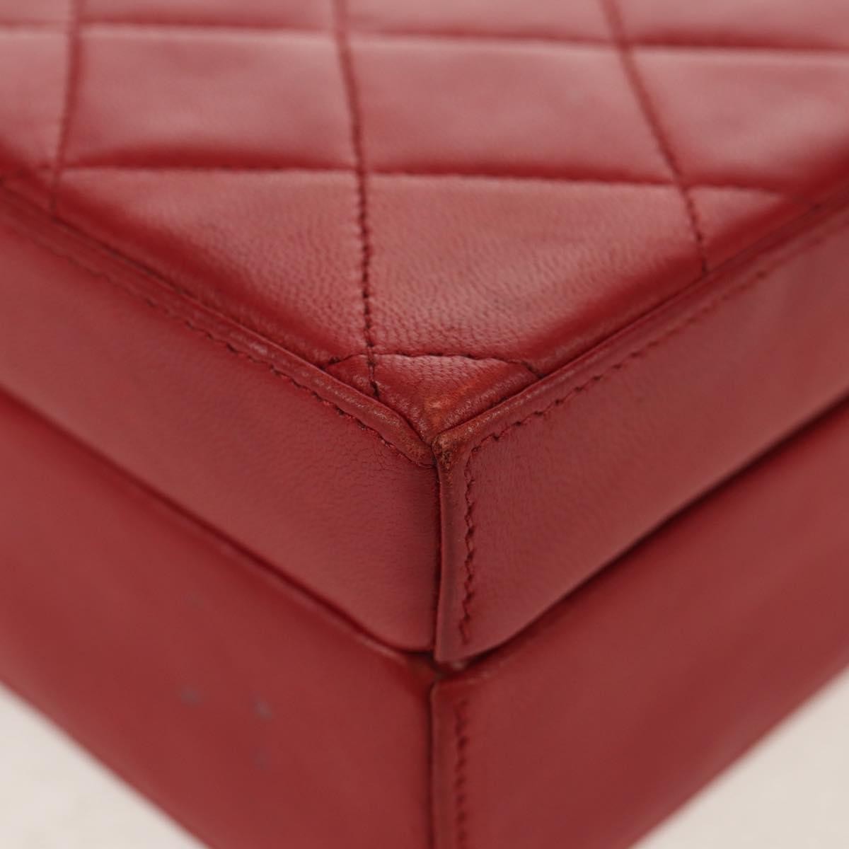 Chanel Matelasse Chain Shoulder Bag Leather Red Leather Shoulder Bag Bag (Pre-Owned)