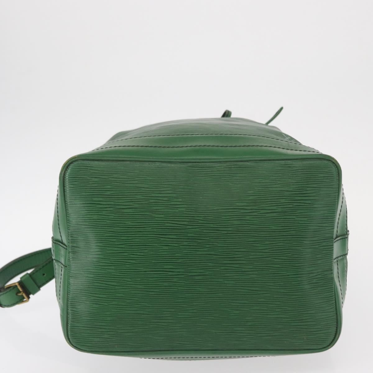 Louis Vuitton Noe Handbag Epi Leather Green Leather Shoulder Bag Bag (Pre-Owned)