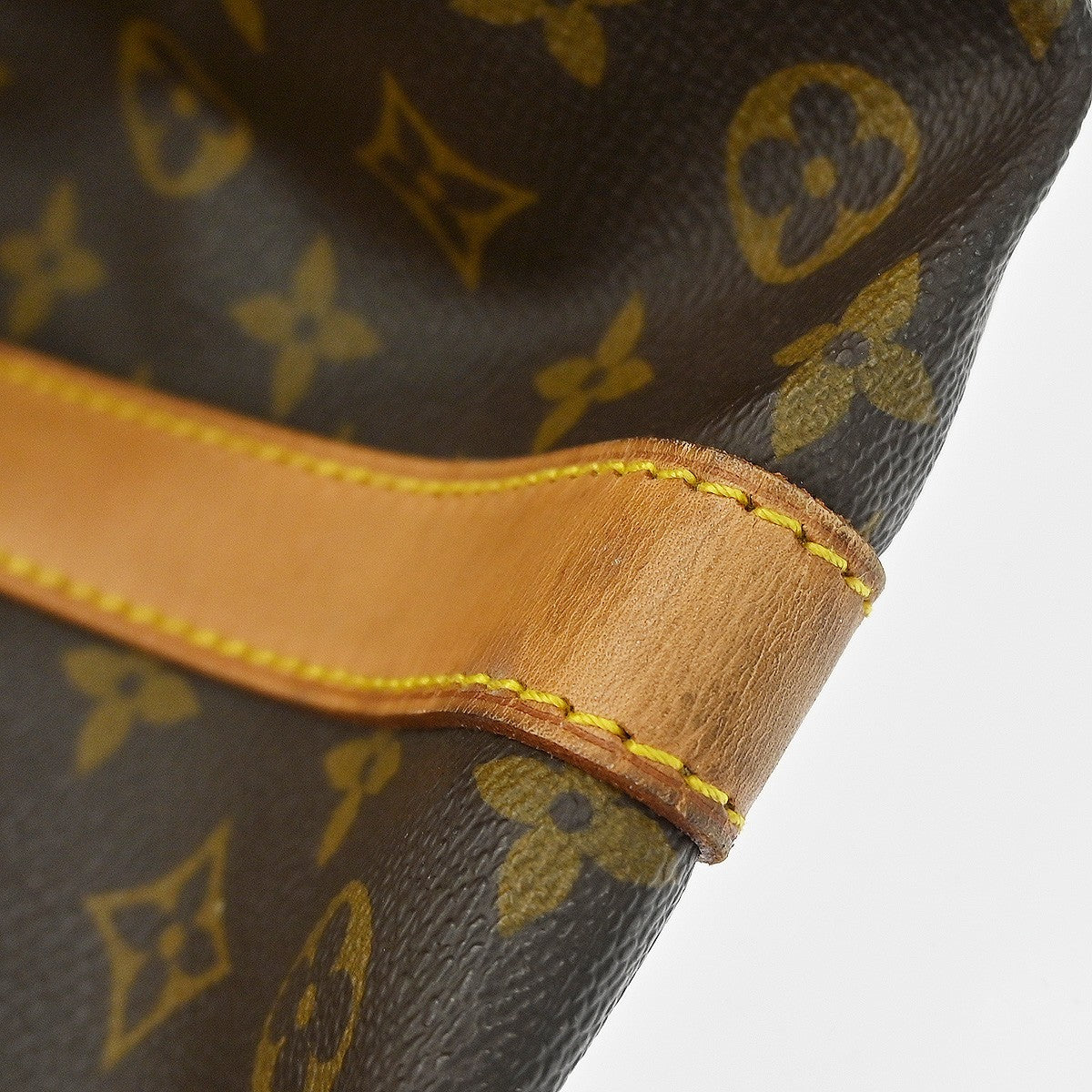 Louis Vuitton Keepall Bandouliere Bag Monogram Canvas Brown Canvas Travel Bag Bag (Pre-Owned)