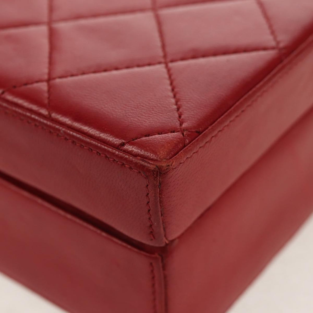 Chanel Matelasse Chain Shoulder Bag Leather Red Leather Shoulder Bag Bag (Pre-Owned)