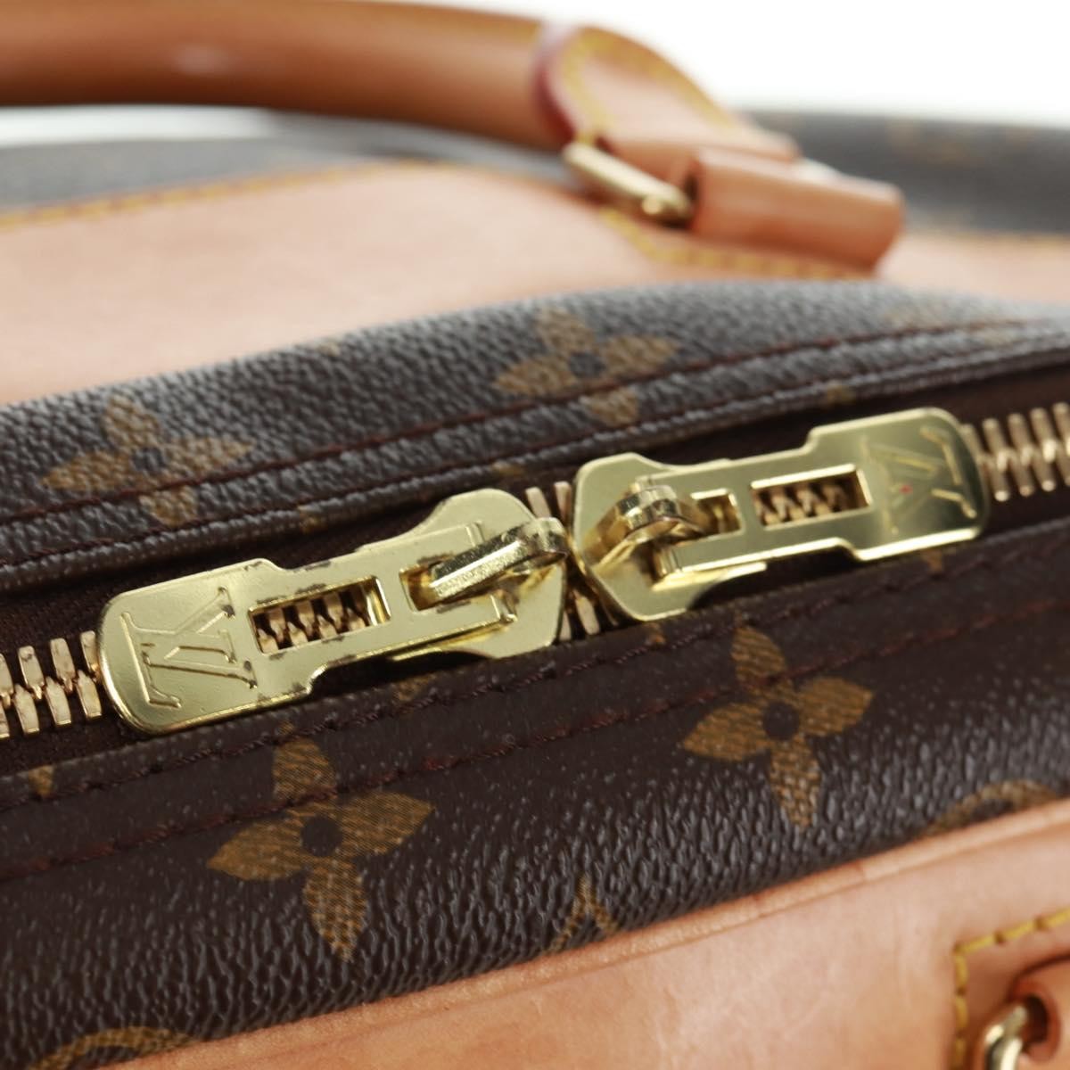 Louis Vuitton Evasion Travel Bag Monogram Canvas Brown Canvas Travel Bag Bag (Pre-Owned)