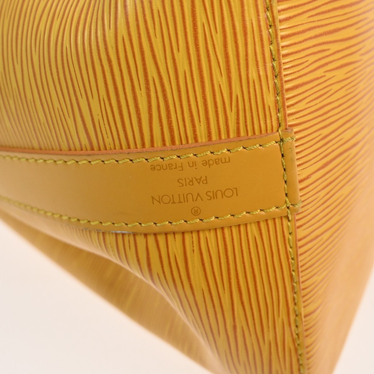 Louis Vuitton Petit Noe Handbag Epi Leather Yellow Leather Shoulder Bag Bag (Pre-Owned)