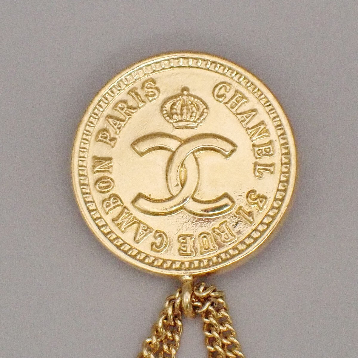 Chanel Vintage Medallion Flap Bag Brooch Metal Gold Gold_Plated Brooch Jewelry (Pre-Owned)
