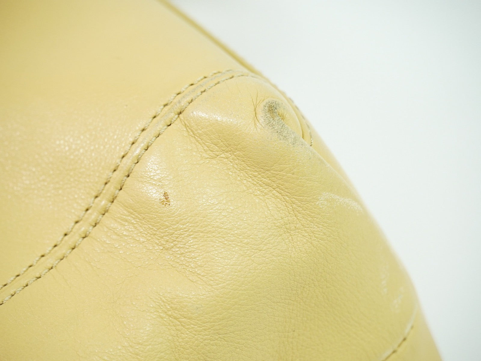 Chanel Vintage Cc Tassel Shoulder Bag Lambskin Beige Leather Shoulder Bag Bag (Pre-Owned)