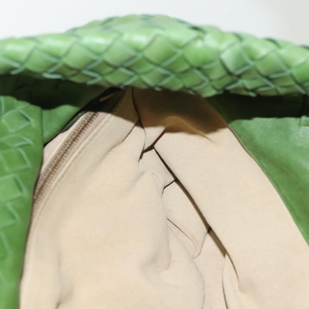 Bottega Veneta Intrecciato Leather Green Leather Handbag (Pre-Owned)