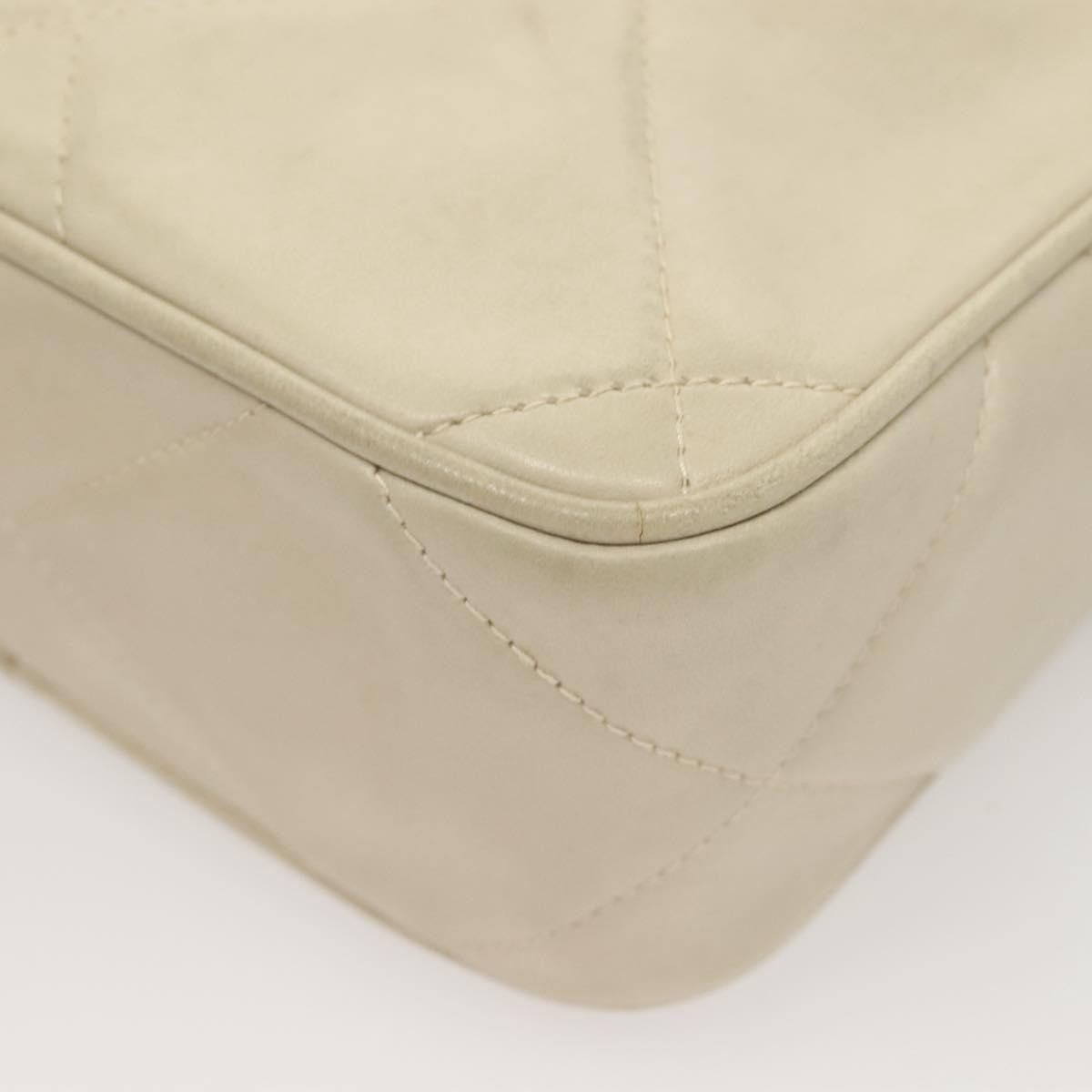 Chanel Vintage Diamond Cc Camera Bag Quilted Lambskin Beige Leather Shoulder Bag Bag (Pre-Owned)