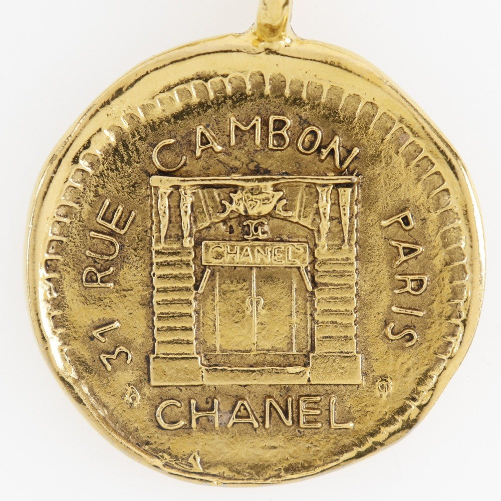 Chanel Vintage 31 Rue Cambon Medallion Pendant Necklace Metal Gold Gold_Plated Necklace Jewelry (Pre-Owned)