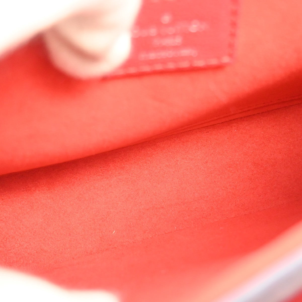 Louis Vuitton Very Messenger Monogram Leather Red Leather Shoulder Bag Bag (Pre-Owned)