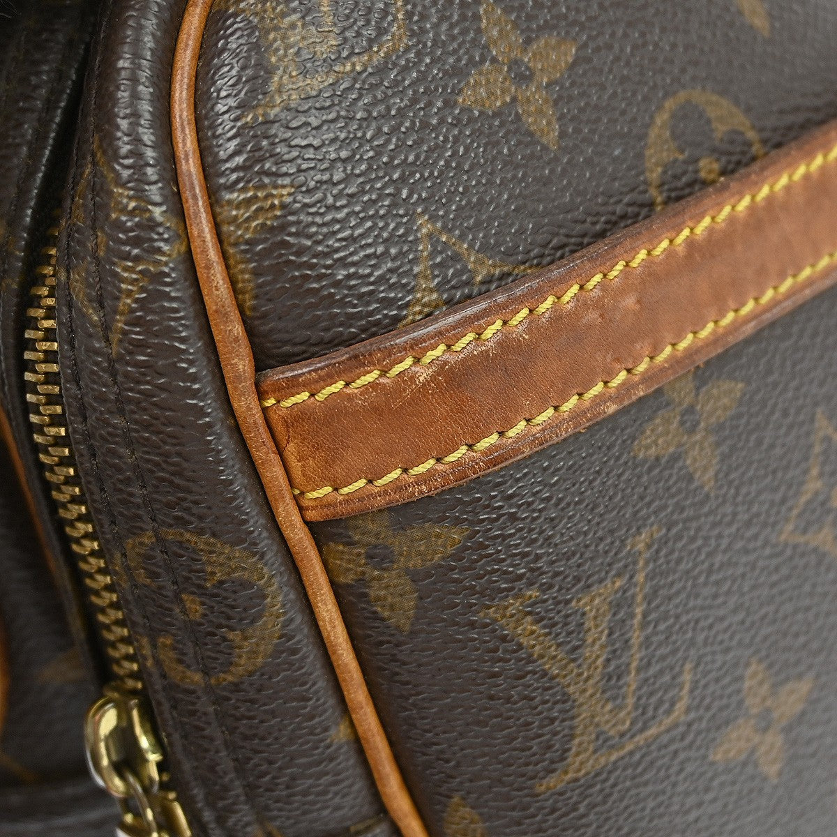 Louis Vuitton Reporter Bag Monogram Canvas Brown Canvas Shoulder Bag Bag (Pre-Owned)
