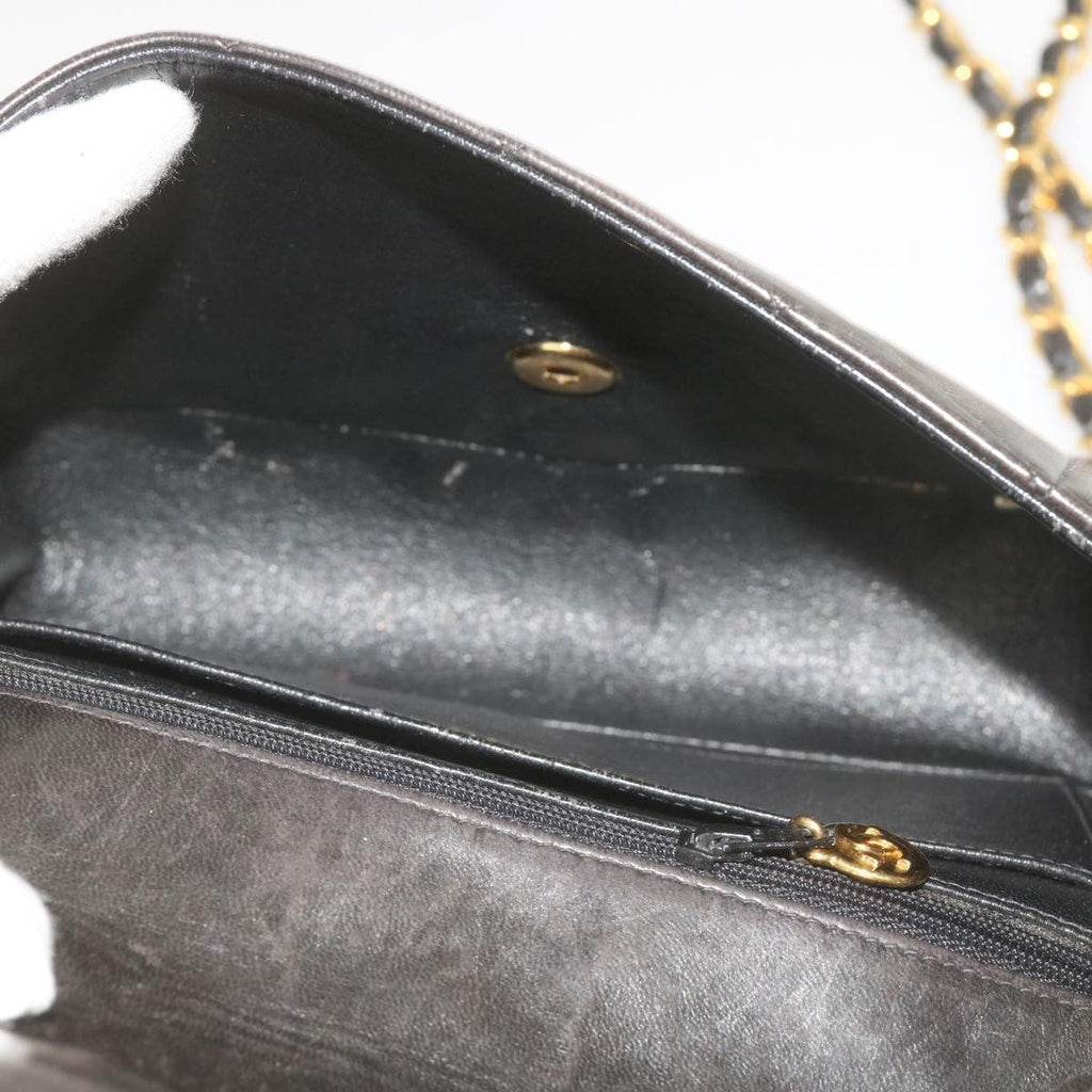 Chanel Vintage Diana Flap Bag Quilted Lambskin Black Leather Shoulder Bag Bag (Pre-Owned)