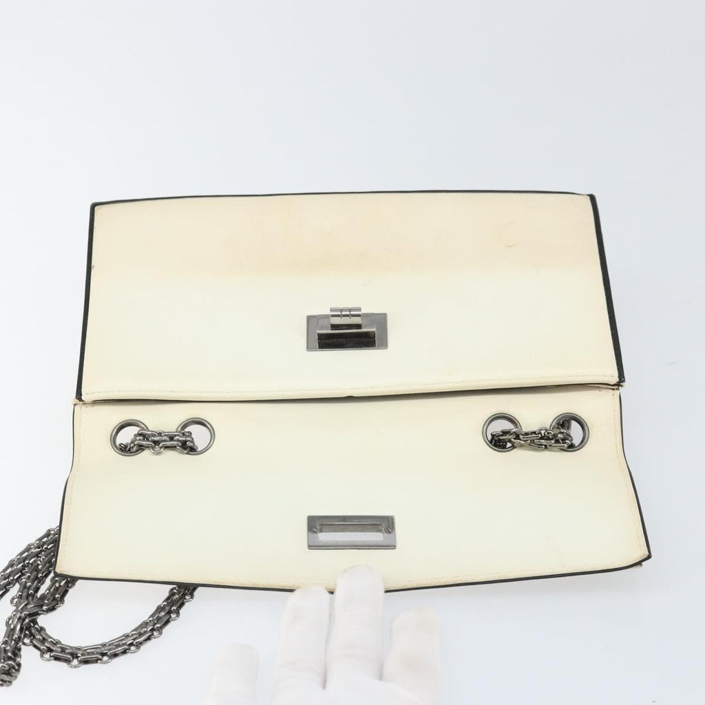 Chanel 2.55 Shoulder Bag Leather White Leather Shoulder Bag Bag (Pre-Owned)