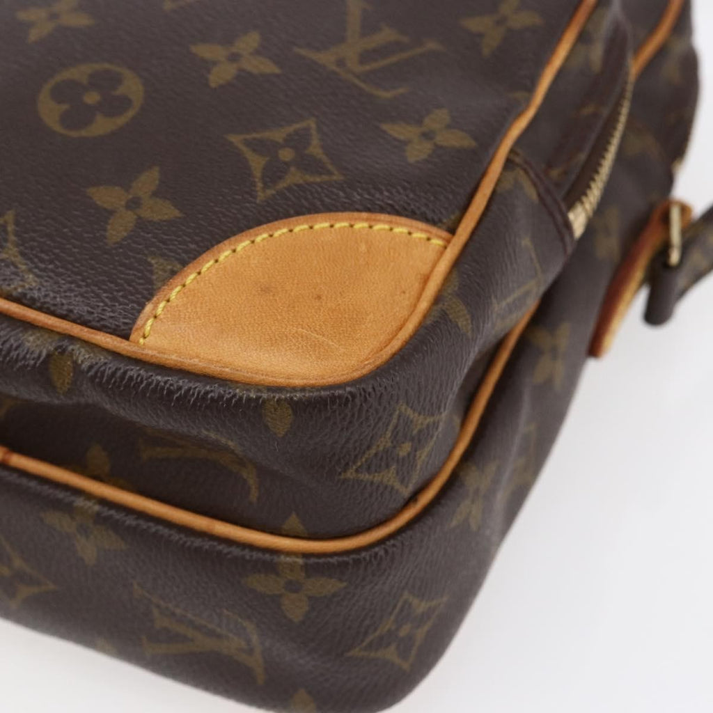 Louis Vuitton Amazone Bag Monogram Canvas Brown Canvas Shoulder Bag Bag (Pre-Owned)
