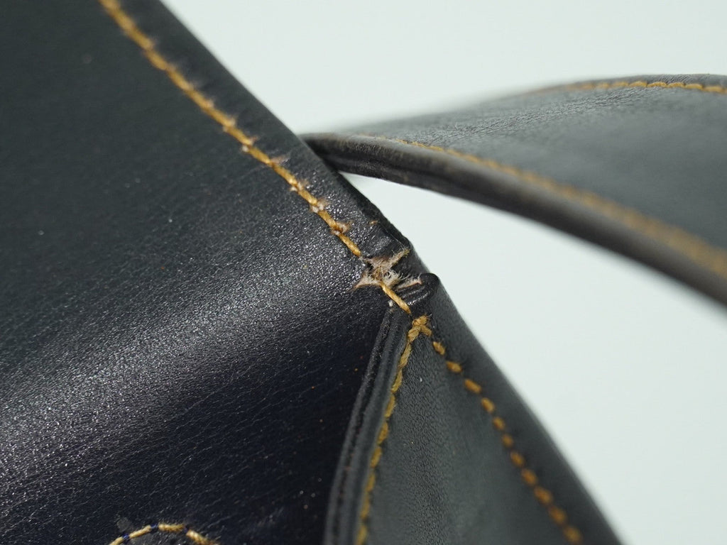 Gucci Vintage Shoulder Bag Leather Navy Leather Shoulder Bag Bag (Pre-Owned)