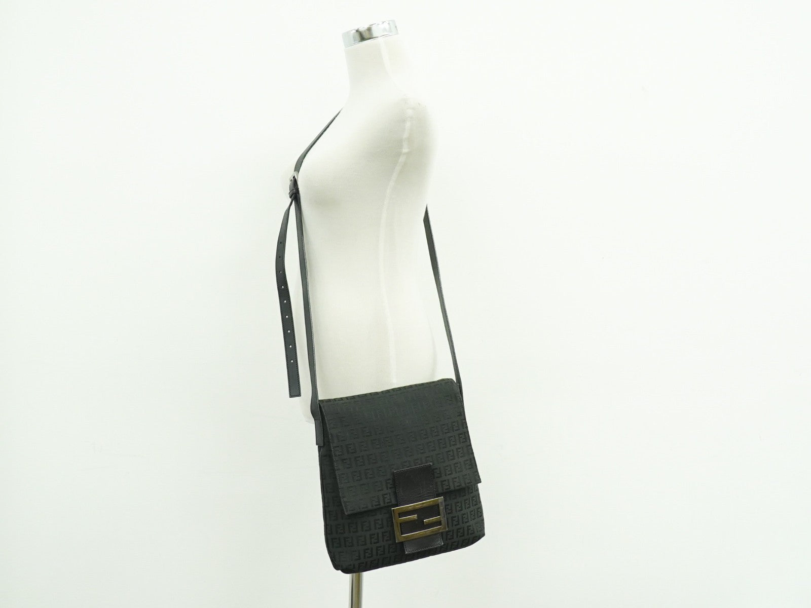 Fendi Vintage Flap Crossbody Bag Zucchino Canvas Black Canvas Shoulder Bag Bag (Pre-Owned)