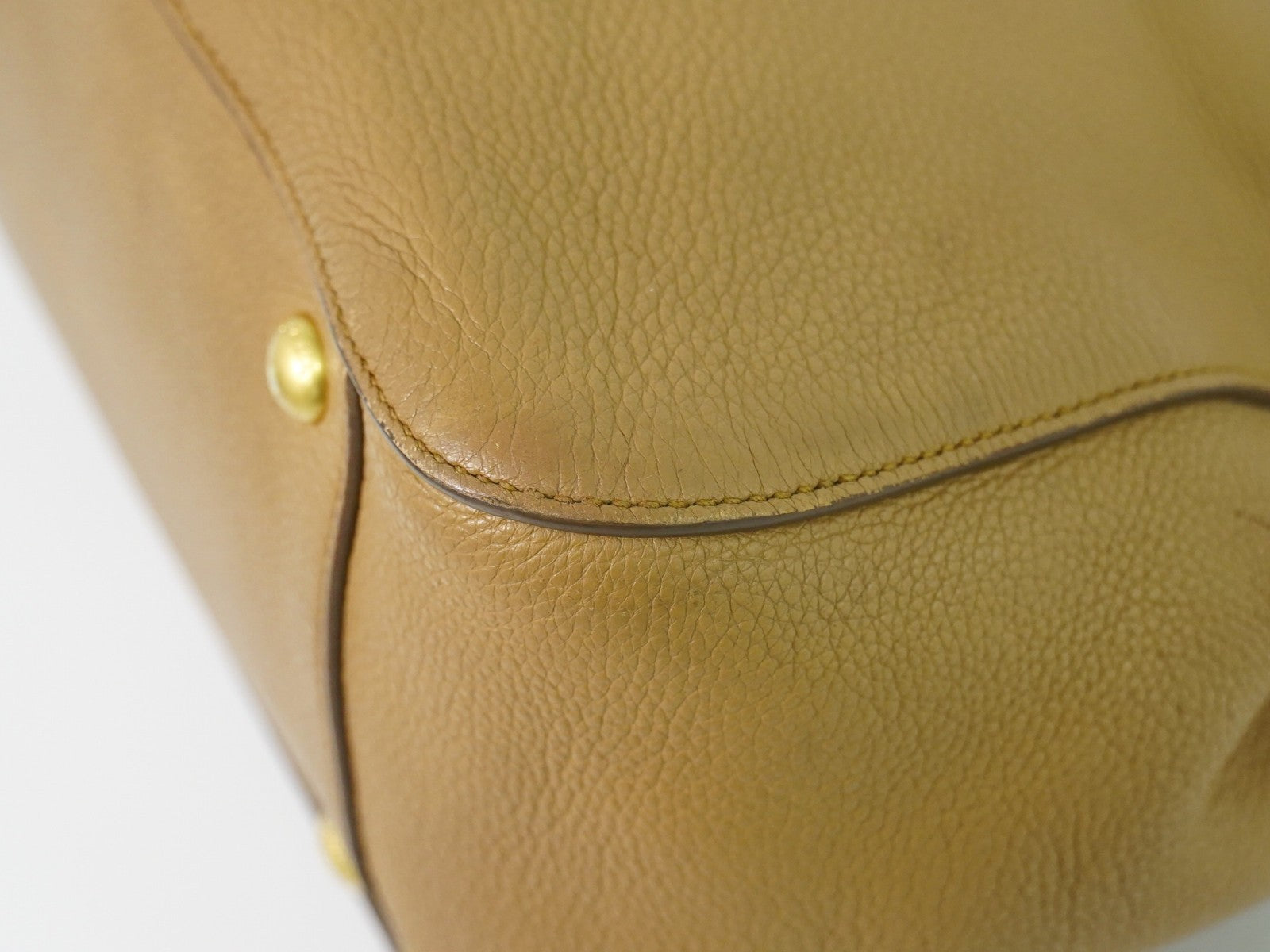 Prada Vintage Handbag Leather Beige Leather Handbag (Pre-Owned)