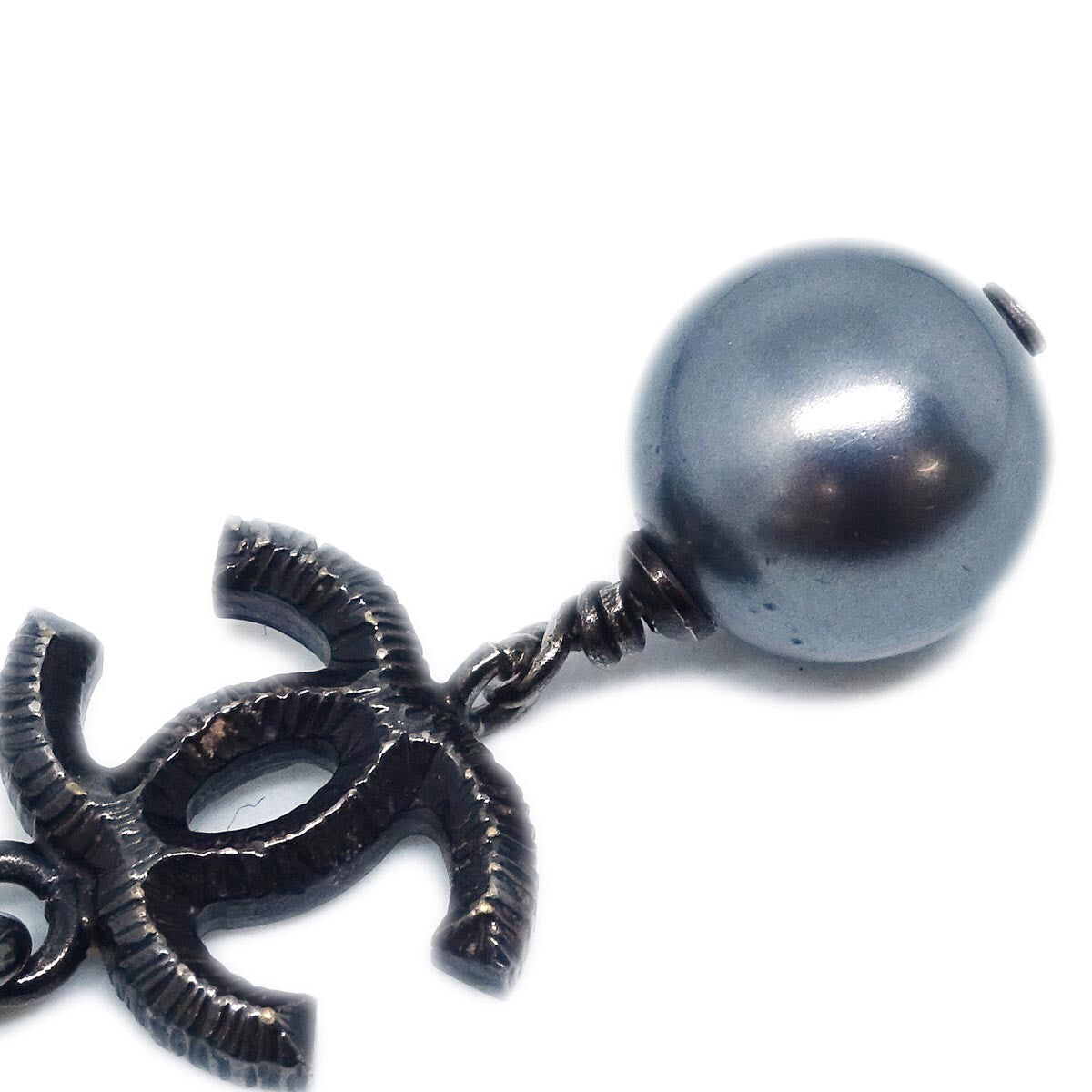 Chanel Vintage Cc Pendant Necklace Metal Black Metal Necklace Jewelry (Pre-Owned)