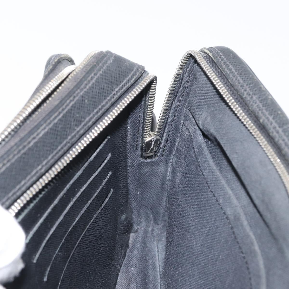 Louis Vuitton Pavel Handbag Taiga Leather Black Leather Clutche & Pouche Bag (Pre-Owned)
