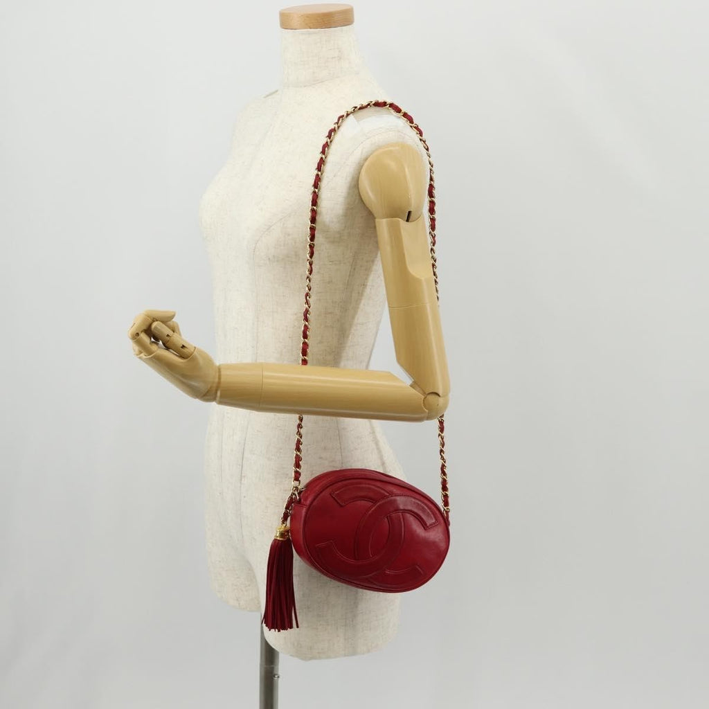 Chanel Vintage Oval Cc Tassel Crossbody Bag Leather Red Leather Shoulder Bag Bag (Pre-Owned)