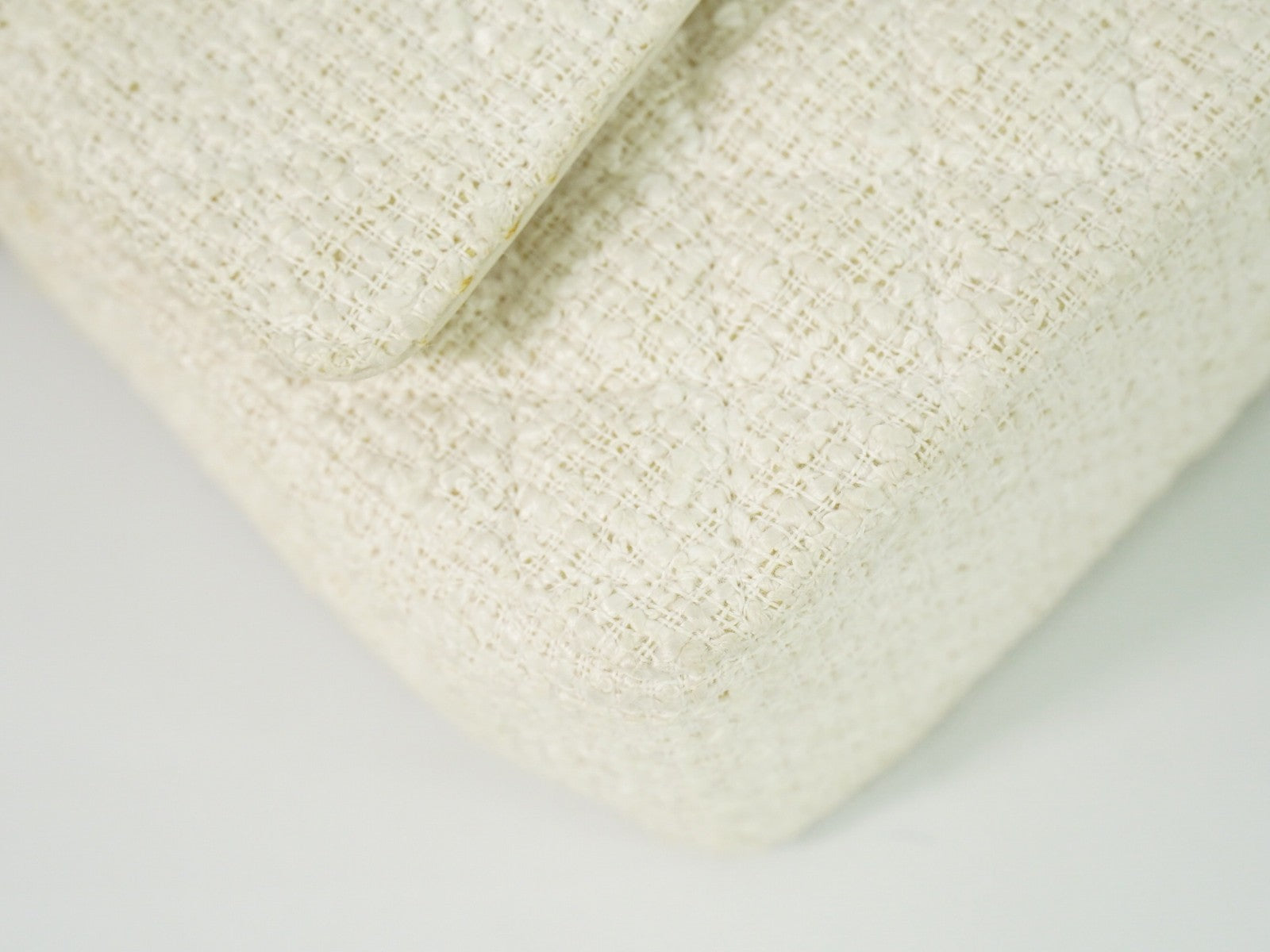 Chanel Timeless - Classic Double Flap Bag Quilted Tweed White Tweed Handbag (Pre-Owned)