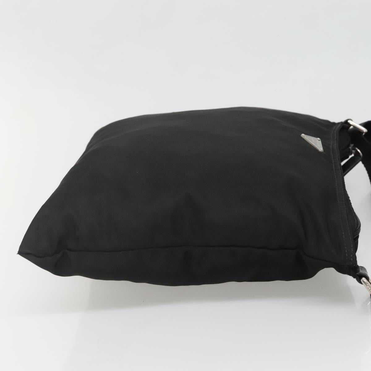 Prada Flat Messenger Bag Tessuto Black Nylon Shoulder Bag Bag (Pre-Owned)