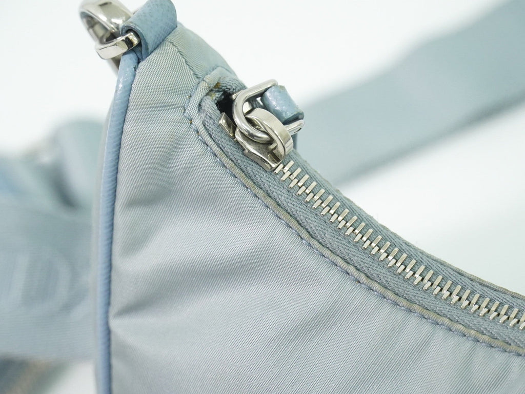 Prada Re-Edition 2005 Shoulder Bag Tessuto Blue Nylon Shoulder Bag Bag (Pre-Owned)