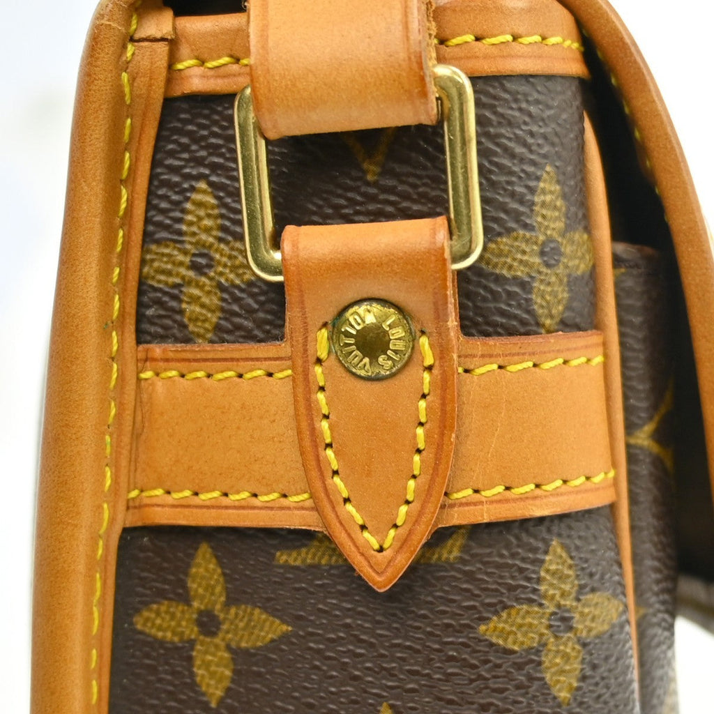 Louis Vuitton Sologne Handbag Monogram Canvas Brown Canvas Shoulder Bag Bag (Pre-Owned)