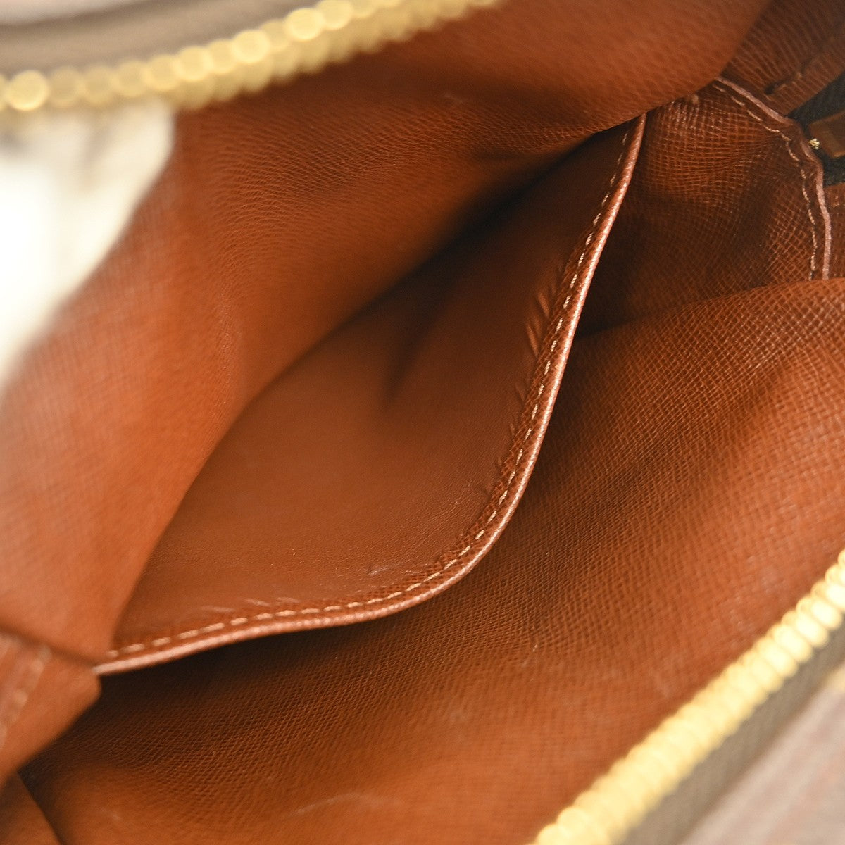 Louis Vuitton Amazone Bag Monogram Canvas Brown Canvas Shoulder Bag Bag (Pre-Owned)