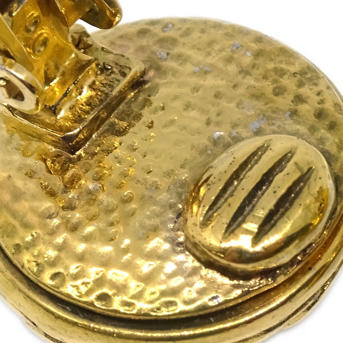 Chanel Cc Round Earrings Metal And Crystal Gold Gold_Plated Earrings Jewelry (Pre-Owned)