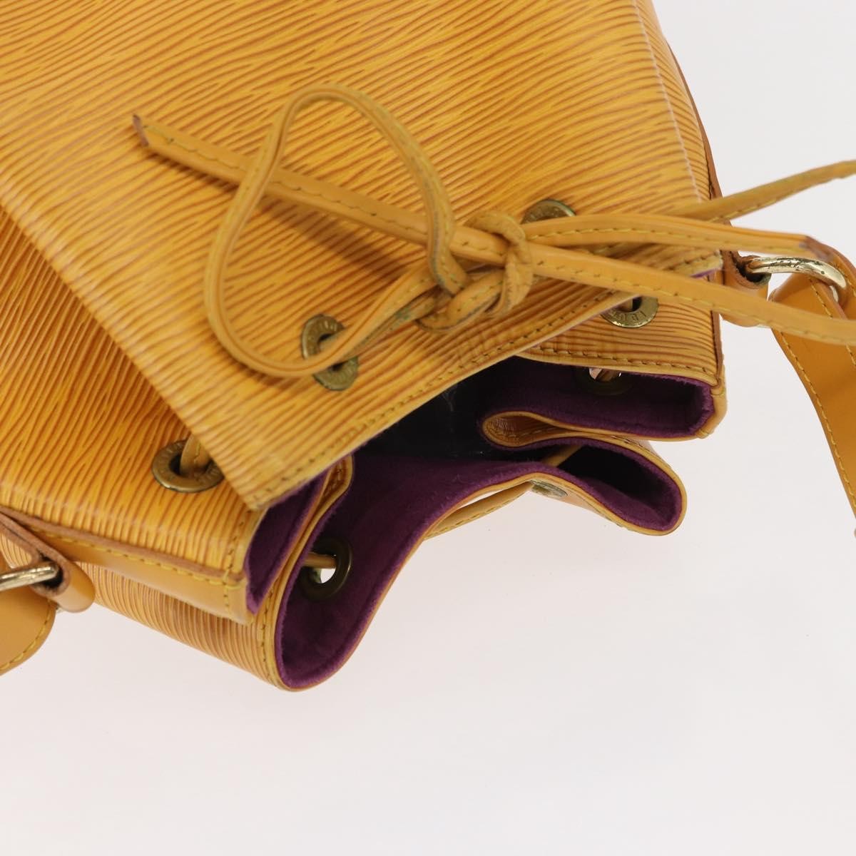 Louis Vuitton Noe Handbag Epi Leather Yellow Leather Shoulder Bag Bag (Pre-Owned)