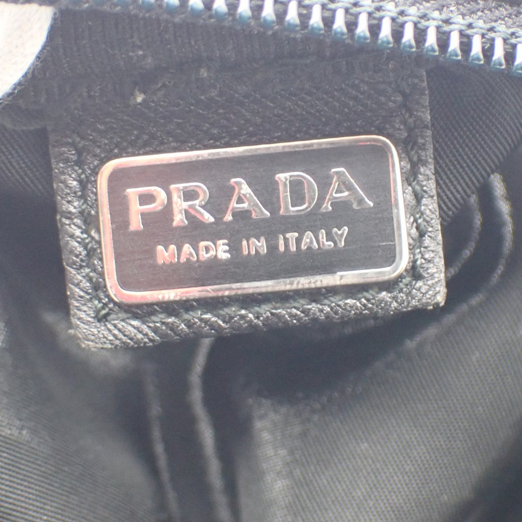 Prada Padded Zip Belt Bag Tessuto Black Nylon Clutche & Pouche Bag (Pre-Owned)