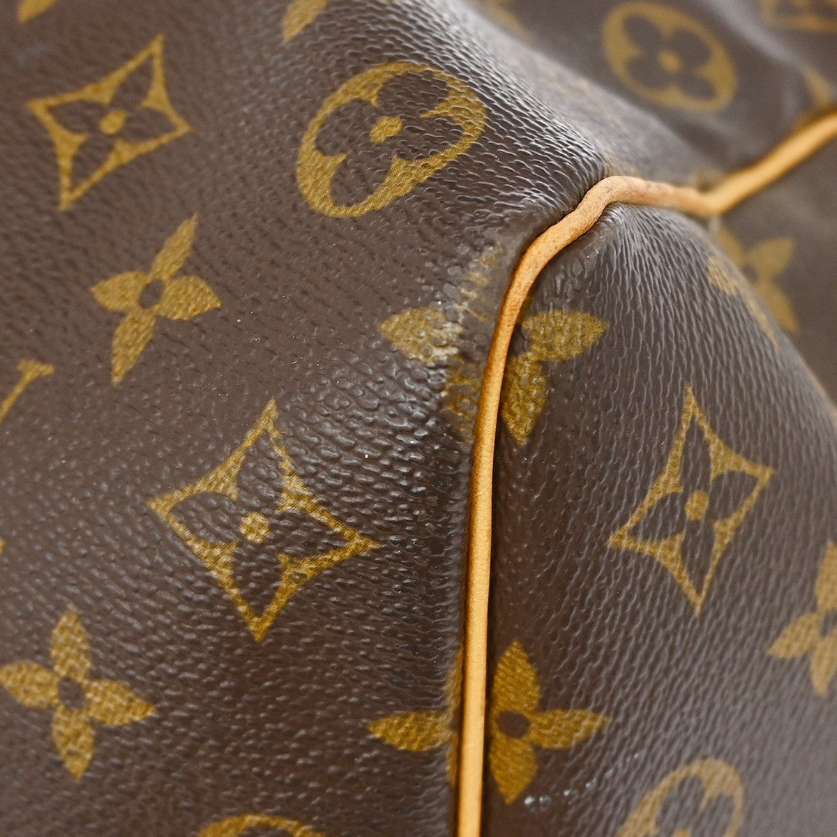 Louis Vuitton Keepall Bag Monogram Canvas Brown Canvas Travel Bag Bag (Pre-Owned)